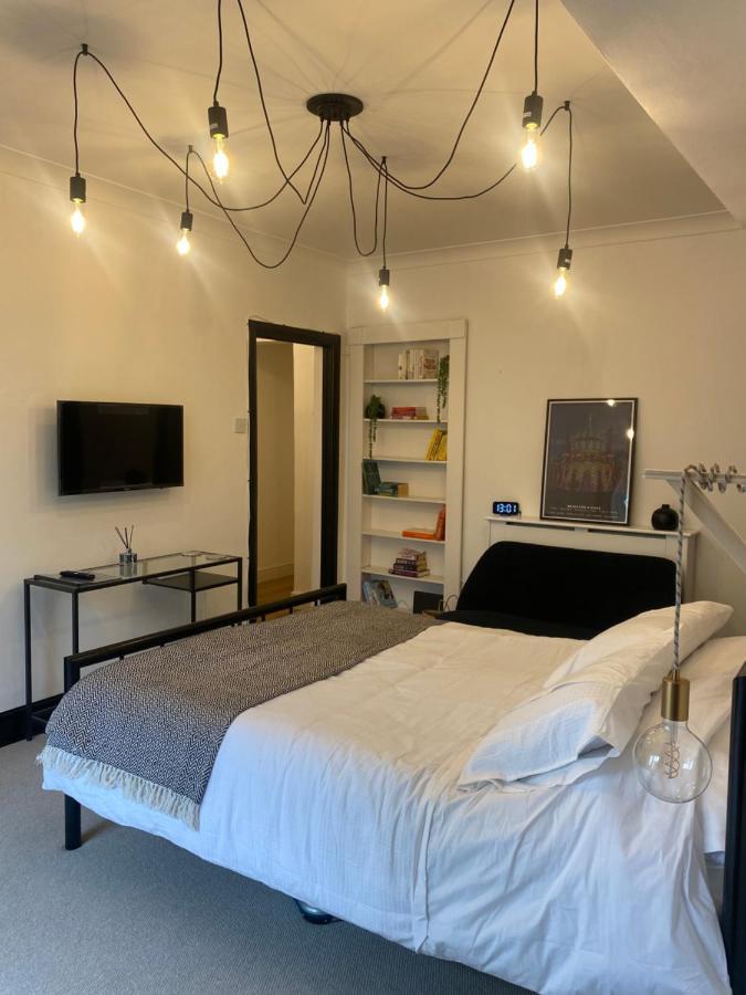 Stylish Central Basement Studio, With Outdoor Space Brighton Екстериор снимка