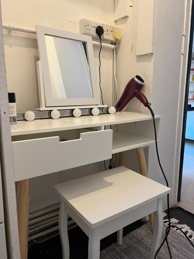 Stylish Central Basement Studio, With Outdoor Space Brighton Екстериор снимка